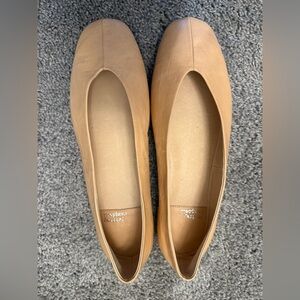 Jeffrey Campbell
Fathom Flat